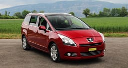 PEUGEOT 5008 1.6 16V T Sport Pack
