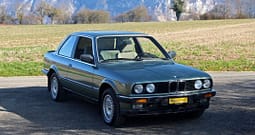 BMW323iA00