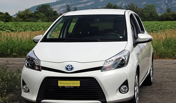 TOYOTA Yaris 1.5 VVT-i Hybrid Sol CVT complet