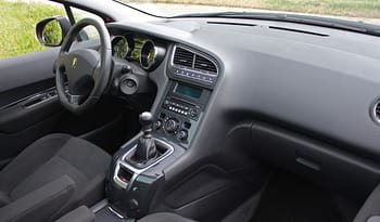 PEUGEOT 5008 1.6 16V T Sport Pack full