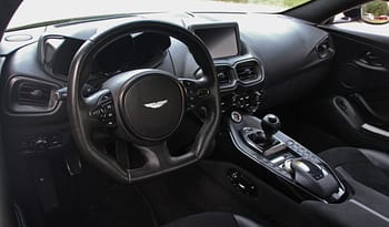 ASTON MARTIN V8 Vantage AMR 4.0 Coupé full