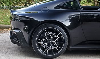 ASTON MARTIN V8 Vantage AMR 4.0 Coupé full