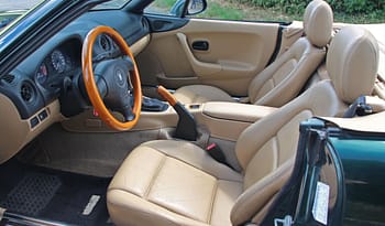 MAZDA MX-5 1.6i-16 B.Classic full