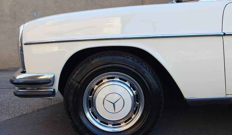 MERCEDES-BENZ 250 C – Strich 8 Coupé complet
