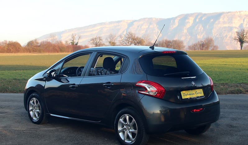 PEUGEOT 208 1.2 VTI Style complet