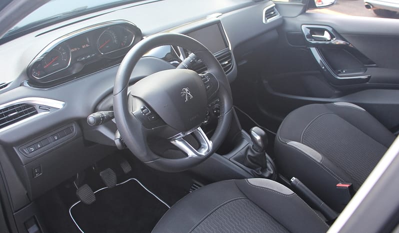 PEUGEOT 208 1.2 VTI Style complet