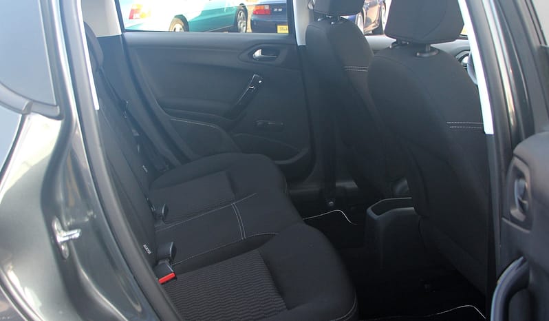 PEUGEOT 208 1.2 VTI Style complet