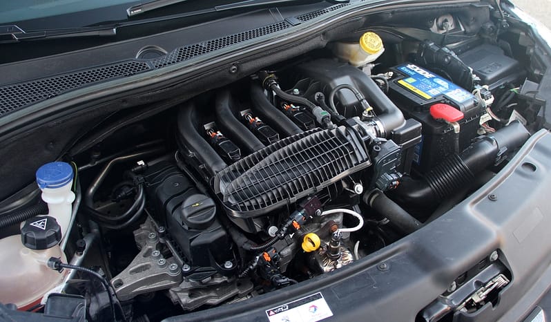 PEUGEOT 208 1.2 VTI Style complet