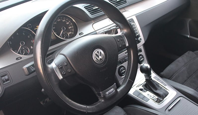VW Passat Variant R36 4Motion full