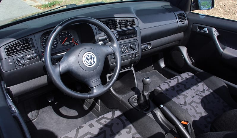 VW Golf 1800 Cabriolet complet