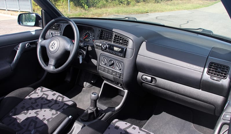 VW Golf 1800 Cabriolet full