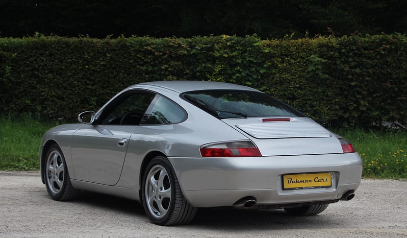 PORSCHE 911 Carrera complet