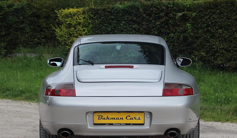 PORSCHE 911 Carrera complet