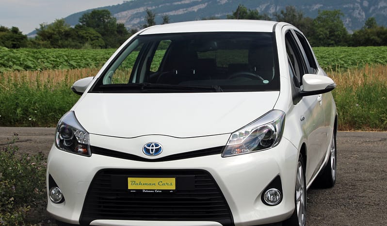 TOYOTA Yaris 1.5 VVT-i Hybrid Sol CVT complet