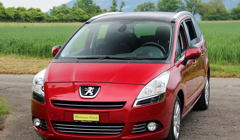 PEUGEOT 5008 1.6 16V T Sport Pack full