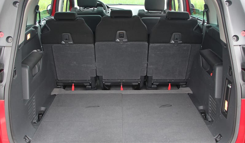 PEUGEOT 5008 1.6 16V T Sport Pack full
