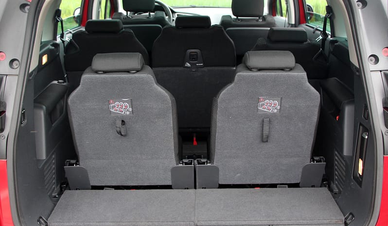 PEUGEOT 5008 1.6 16V T Sport Pack full