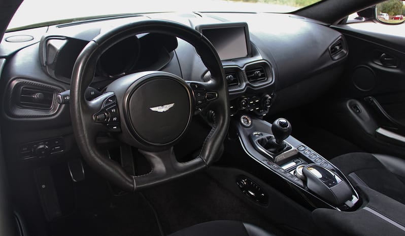 ASTON MARTIN V8 Vantage AMR 4.0 Coupé full