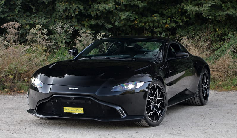 ASTON MARTIN V8 Vantage AMR 4.0 Coupé full