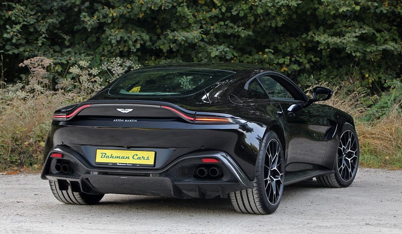 ASTON MARTIN V8 Vantage AMR 4.0 Coupé full