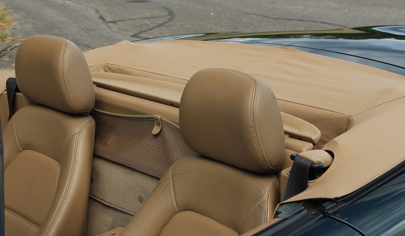 MAZDA MX-5 1.6i-16 B.Classic full