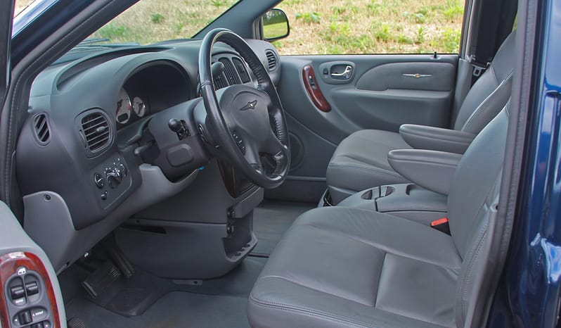 CHRYSLER Grand Voyager 3.3 LTD AWD full