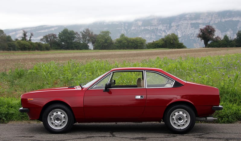 LANCIA BETA 1300 Coupé full