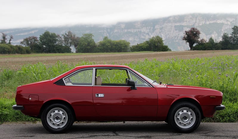 LANCIA BETA 1300 Coupé full