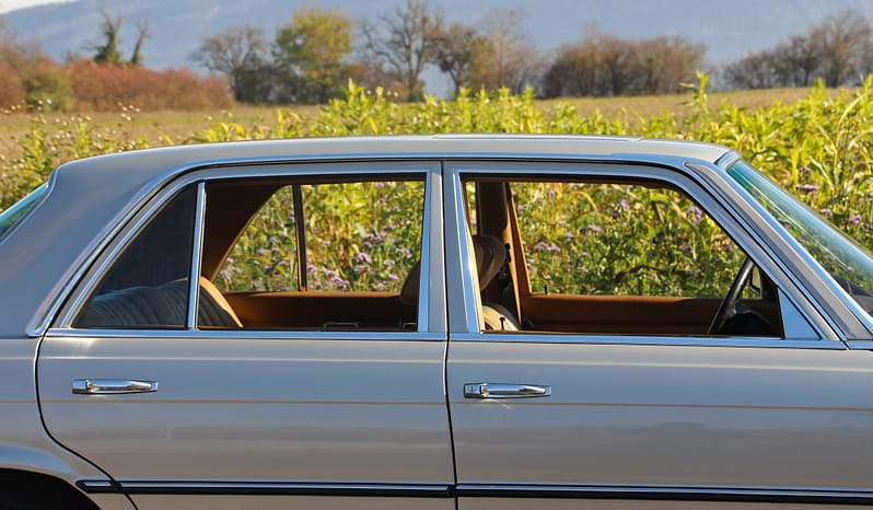 MERCEDES-BENZ 280 SE full